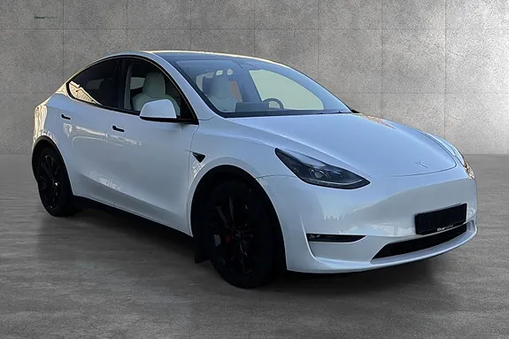 Tesla Model Y 2024 photo 3
