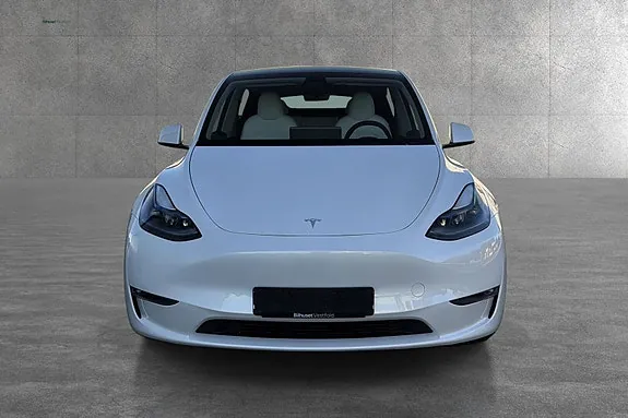 Tesla Model Y 2024 photo 2