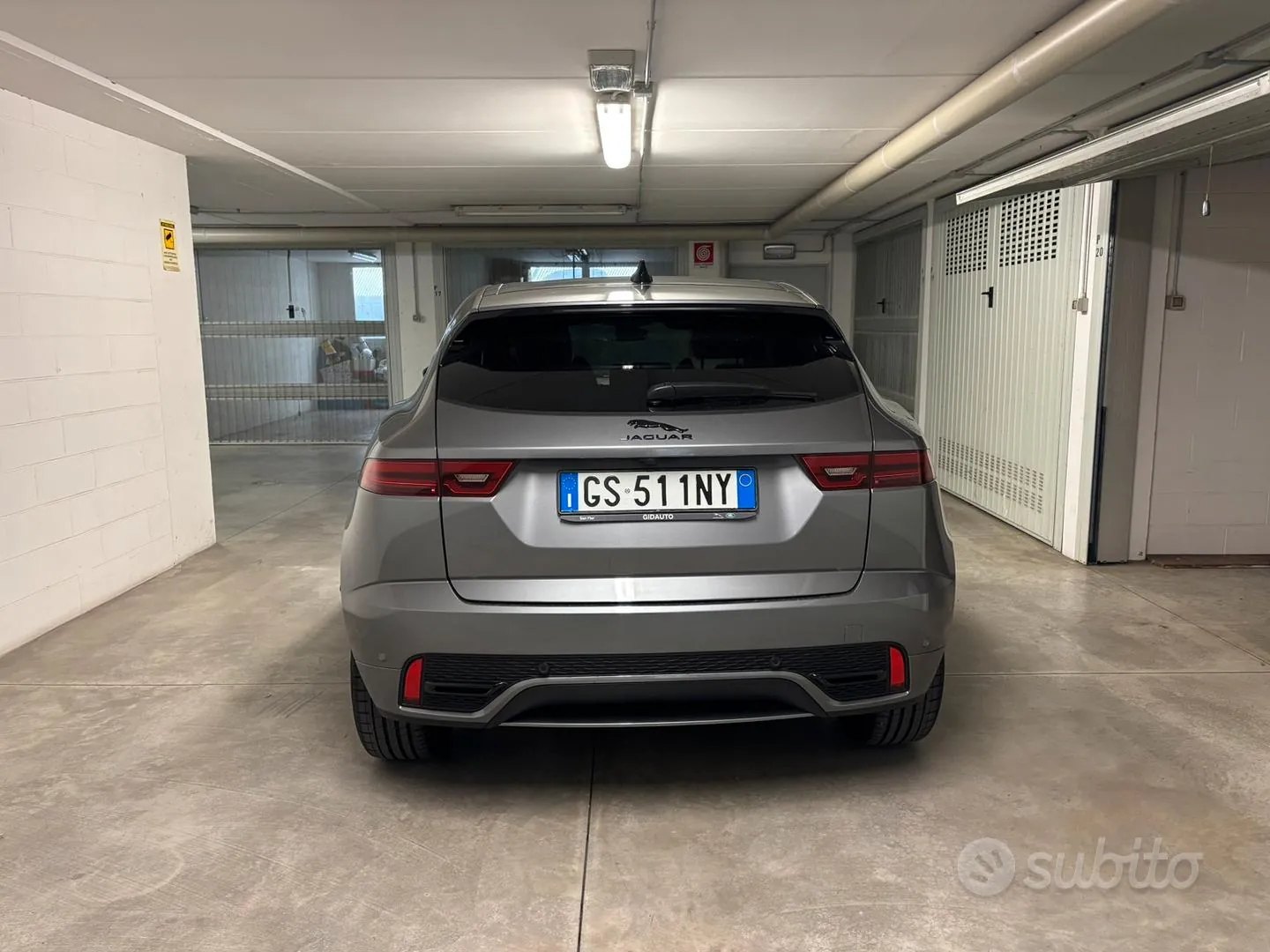 Jaguar E-Pace 2024 photo 3