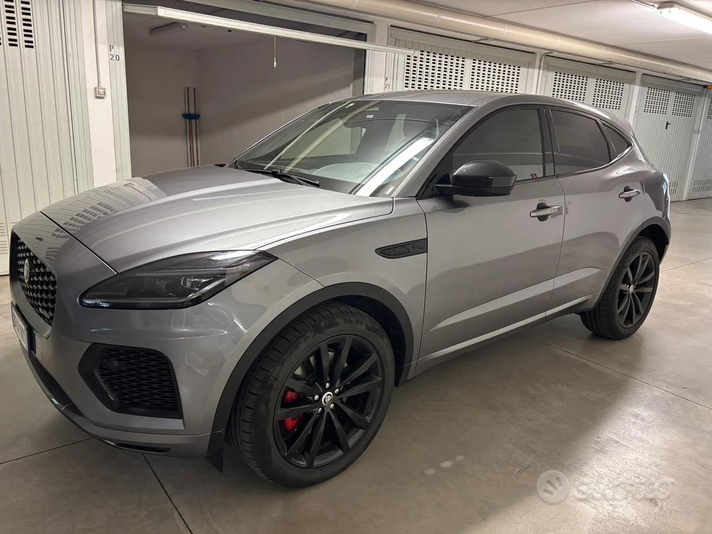 Jaguar E-Pace 2024 photo 2