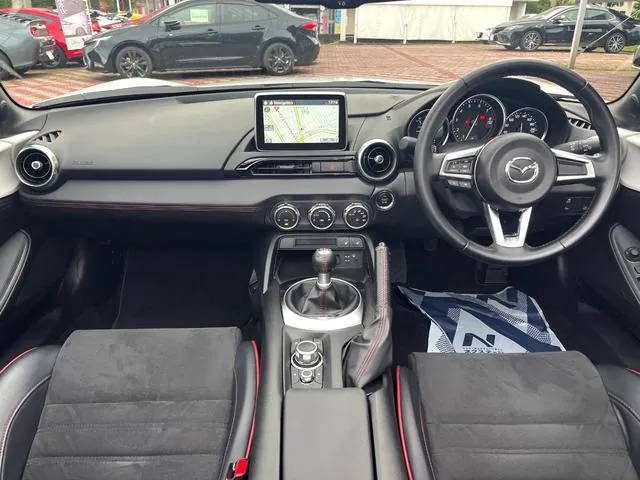 Mazda Mx-5 2015 photo 2