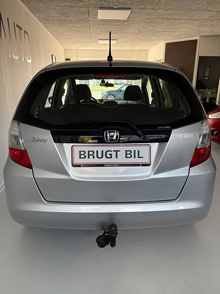 Honda Jazz 2010 photo 3