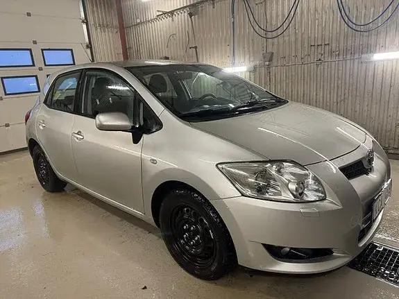 Toyota Auris 2009 photo 4