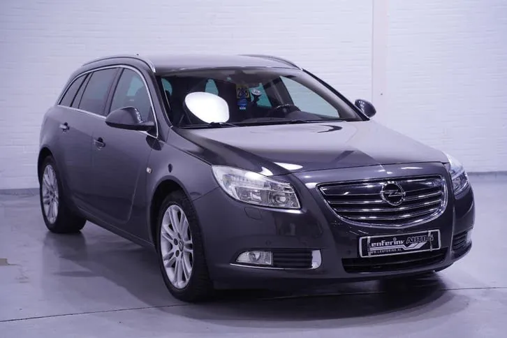 Opel Insignia 2010 photo 2