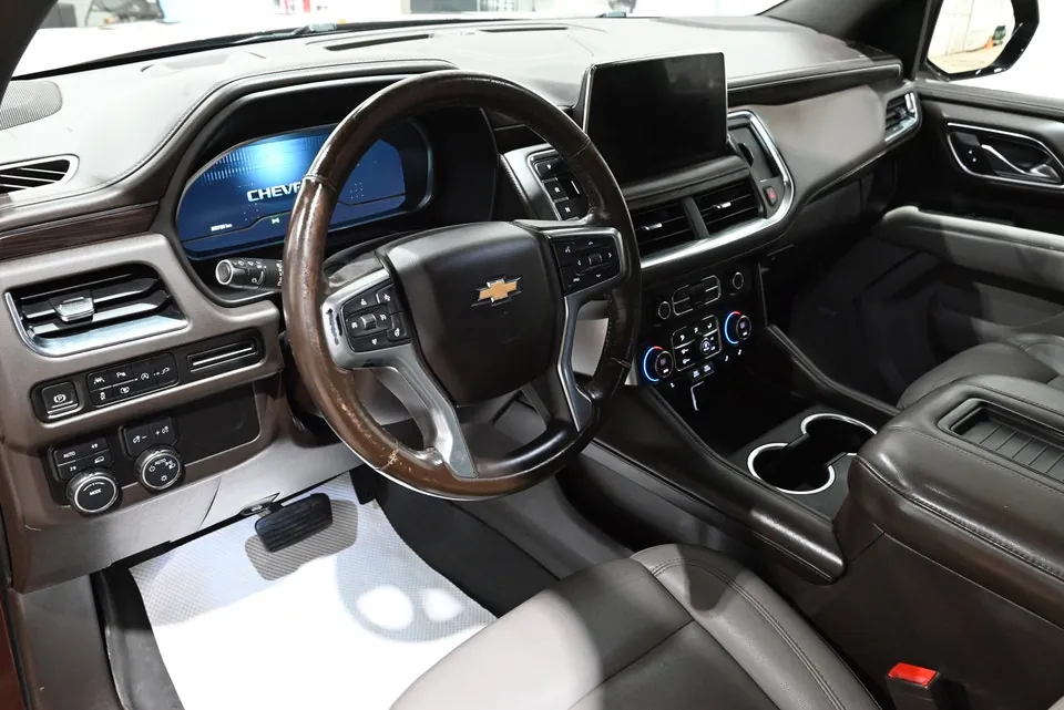 Chevrolet Suburban 2022 photo 4