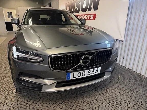 Volvo V90 Cross Country 2018 photo 2
