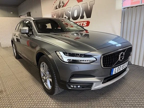 Volvo V90 Cross Country