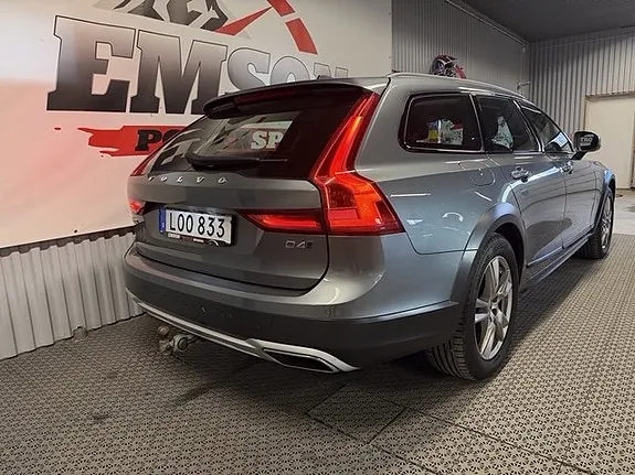 Volvo V90 Cross Country 2018 photo 4