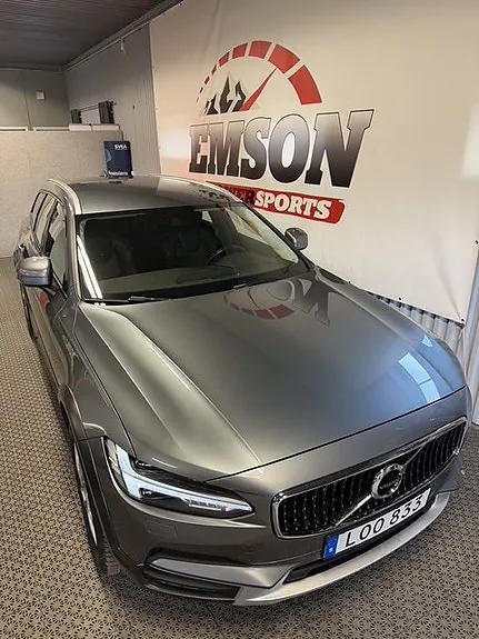 Volvo V90 Cross Country 2018 photo 3