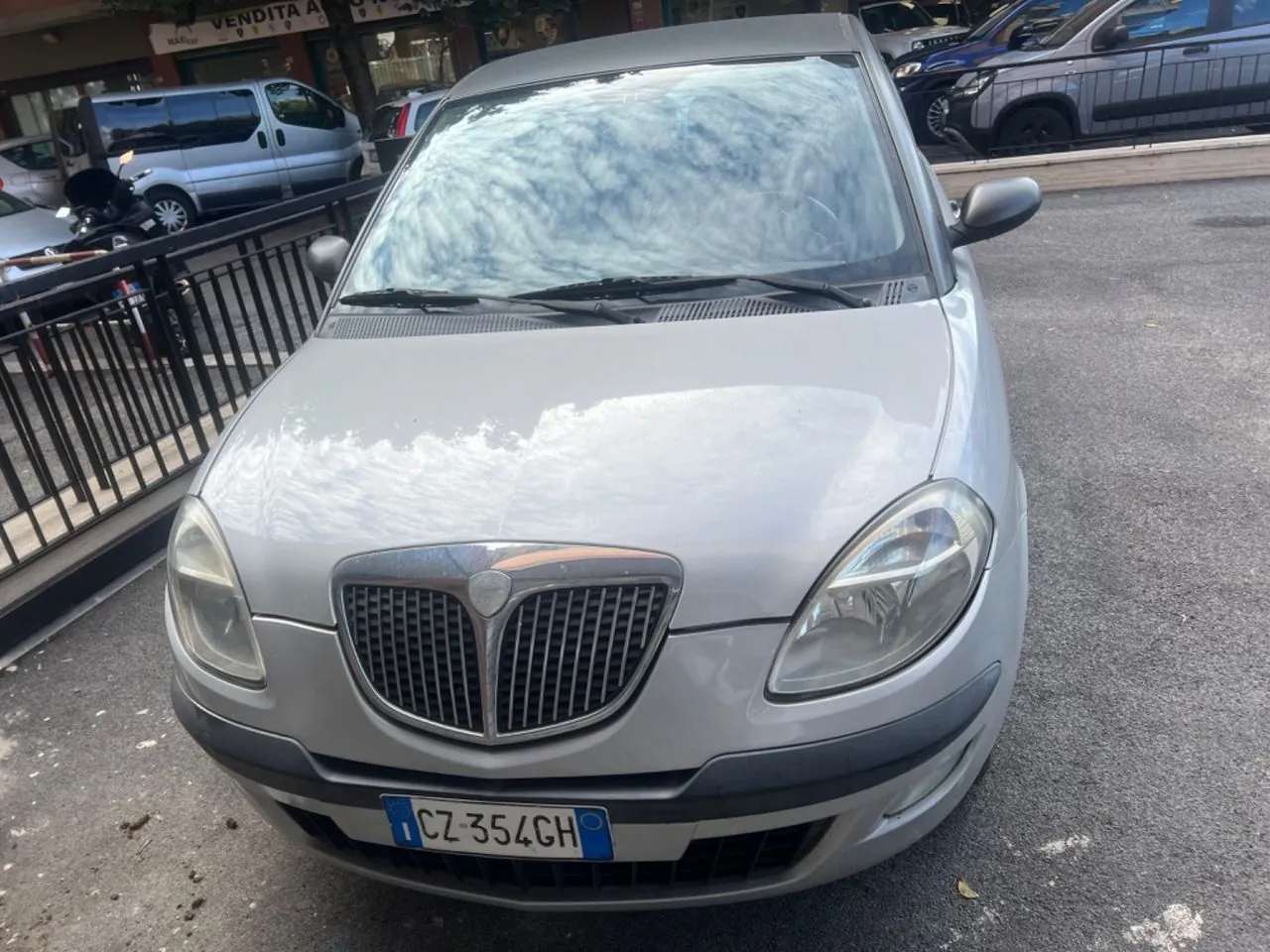 Lancia Ypsilon