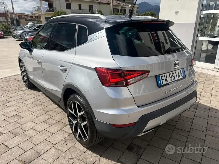Seat Arona 2019 photo 3
