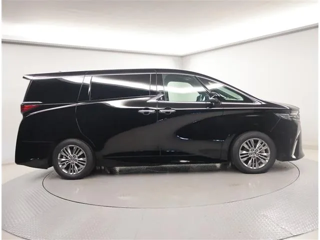 Toyota Alphard 2024 photo 2