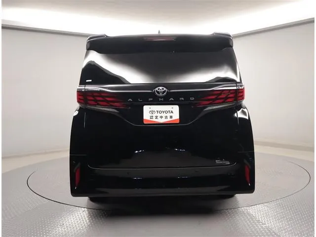 Toyota Alphard 2024 photo 4