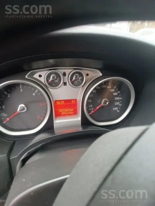 Ford Focus 2011 photo 4