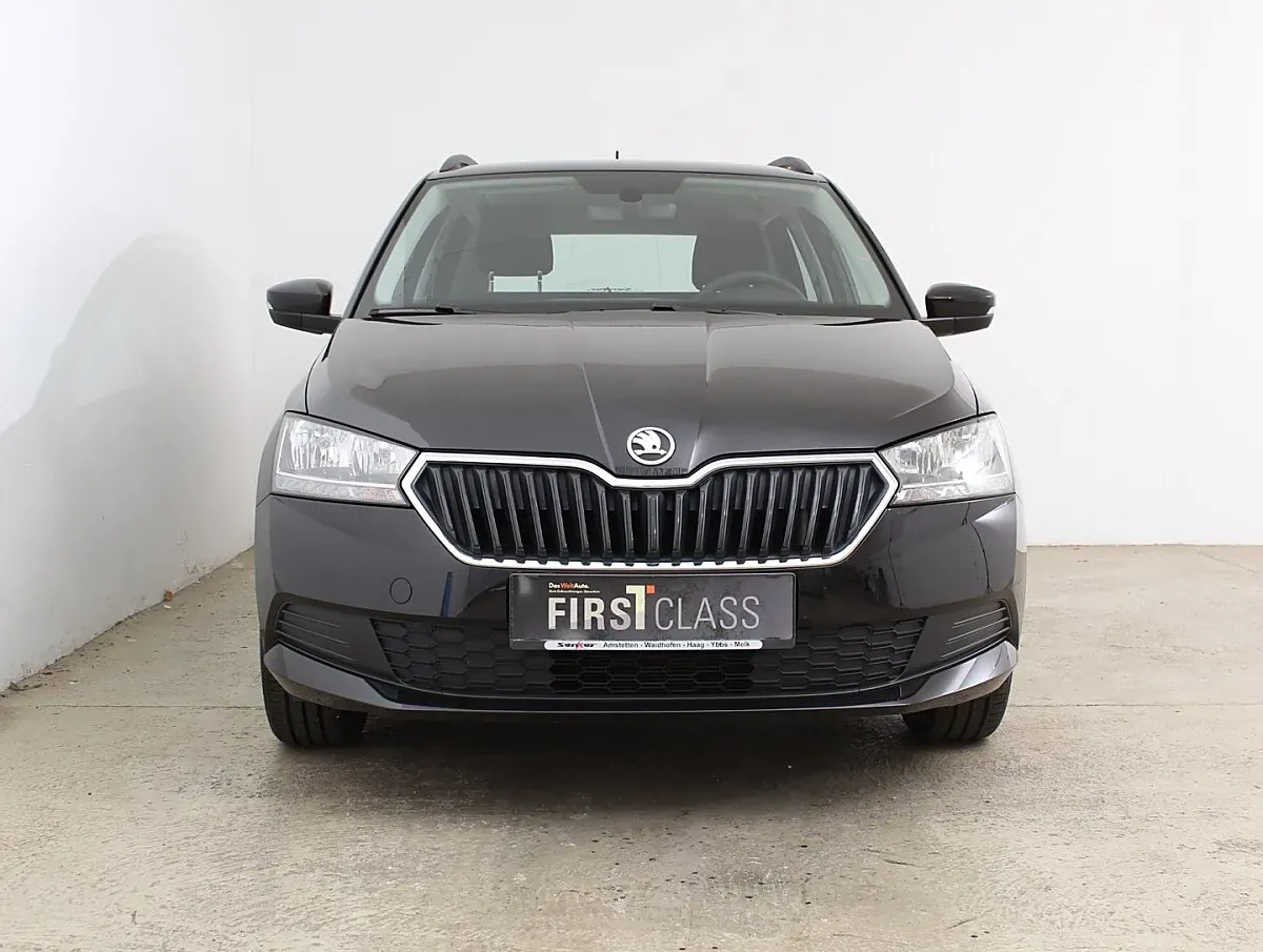 Skoda Fabia 2022 photo 2
