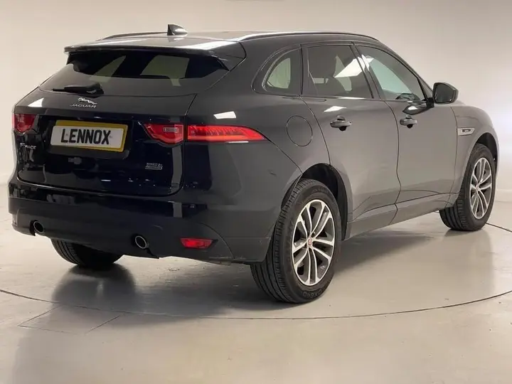 Jaguar F-Pace 2019 photo 5
