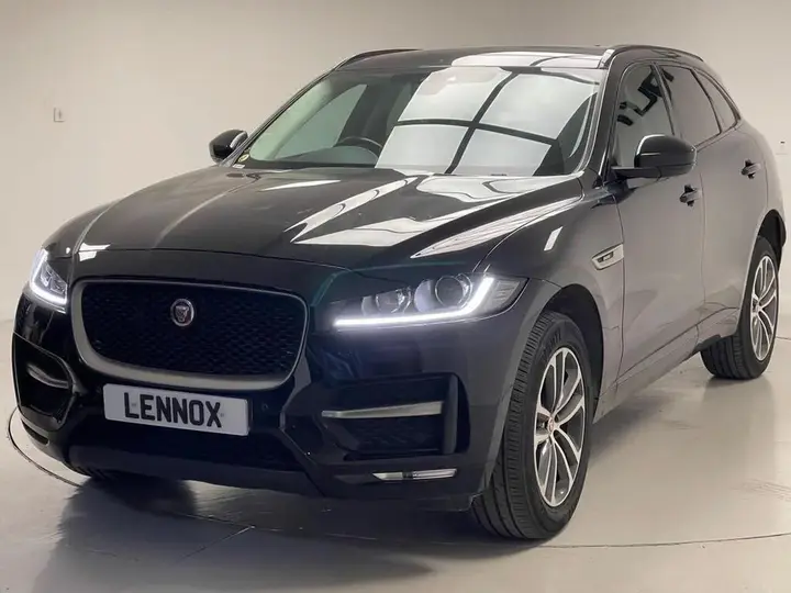 Jaguar F-Pace 2019 photo 3