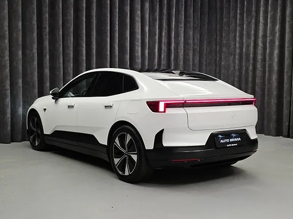 Polestar 4 2025 photo 5