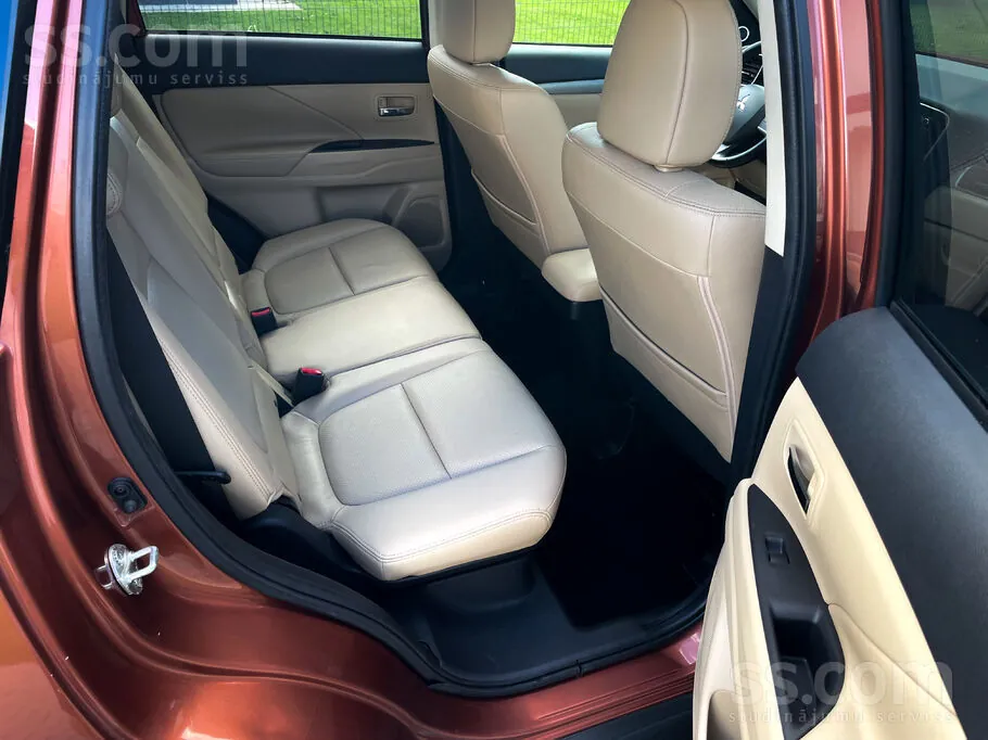 Mitsubishi Outlander 2012 photo 3