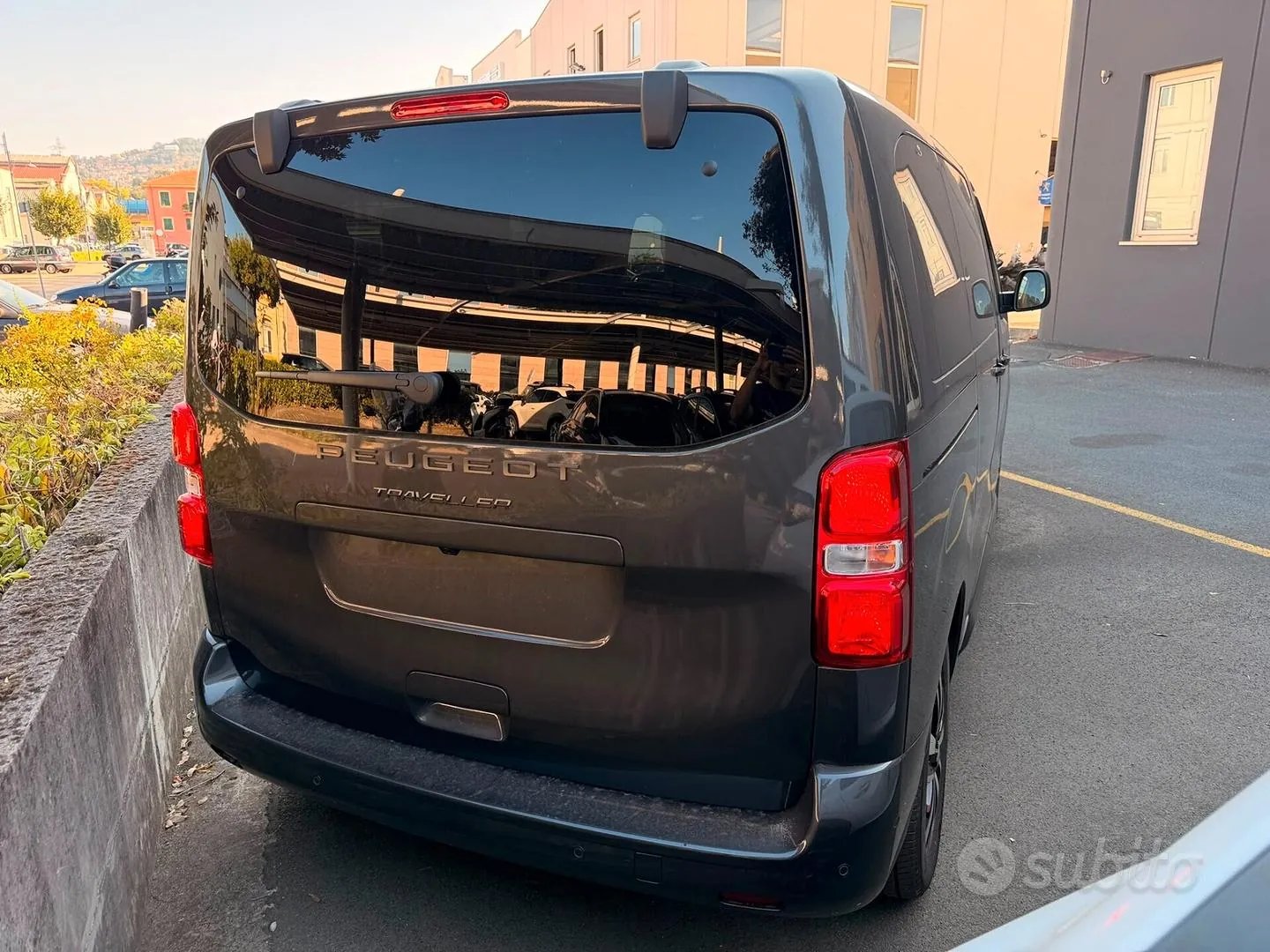 Peugeot Traveller 2023 photo 4