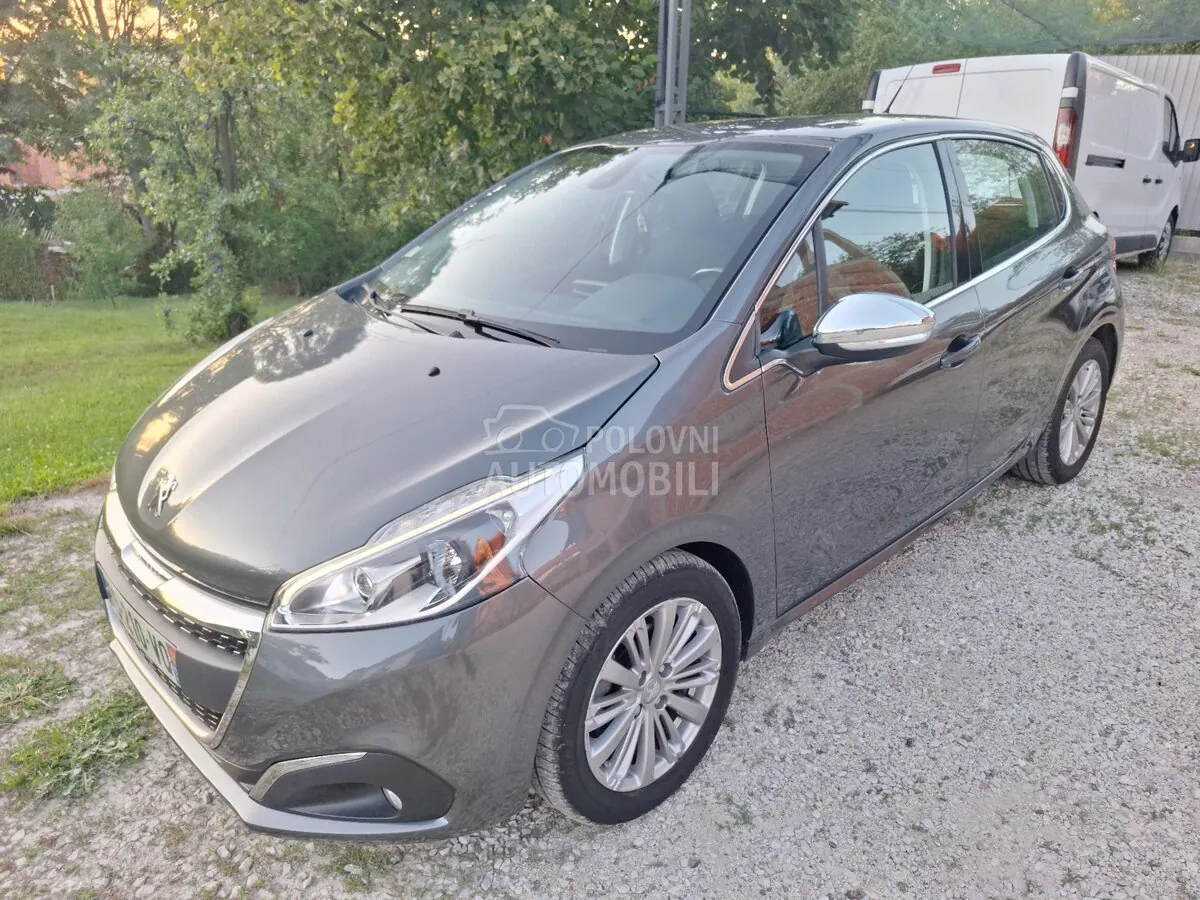 Peugeot 208 2016 photo 3