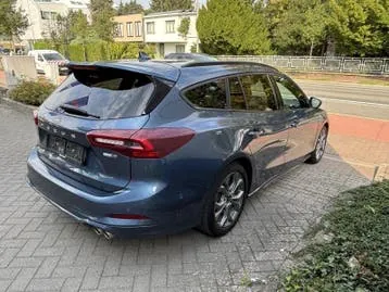 Ford Focus 2022 photo 2