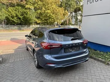 Ford Focus 2022 photo 3