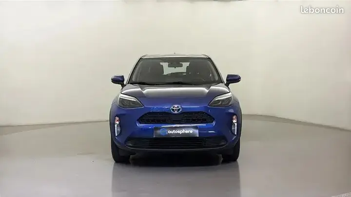 Toyota Yaris 2022 photo 2