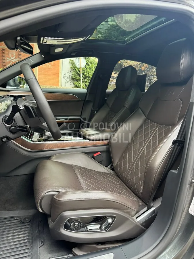 Audi A8 2018 photo 2