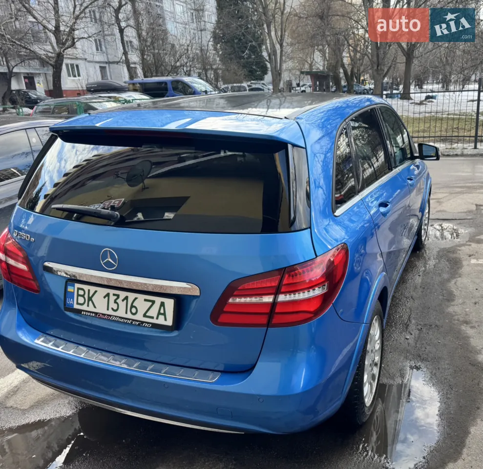 Mercedes-Benz B-Class 2017 photo 4