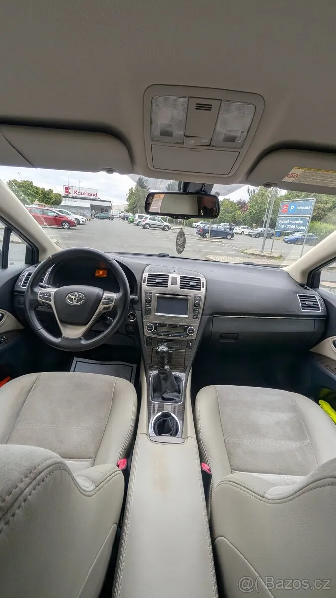 Toyota Avensis 2013 photo 4
