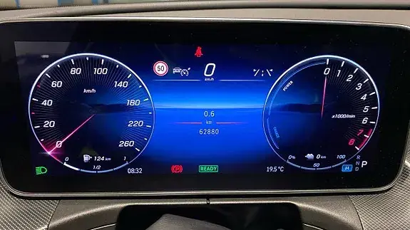 Mercedes-Benz C 300 2024 photo 5