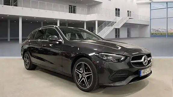Mercedes-Benz C 300 2024 photo 2