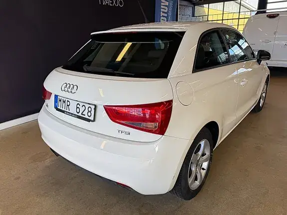 Audi A1 2011 photo 4