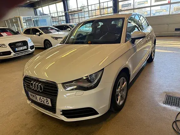 Audi A1 2011 photo 2