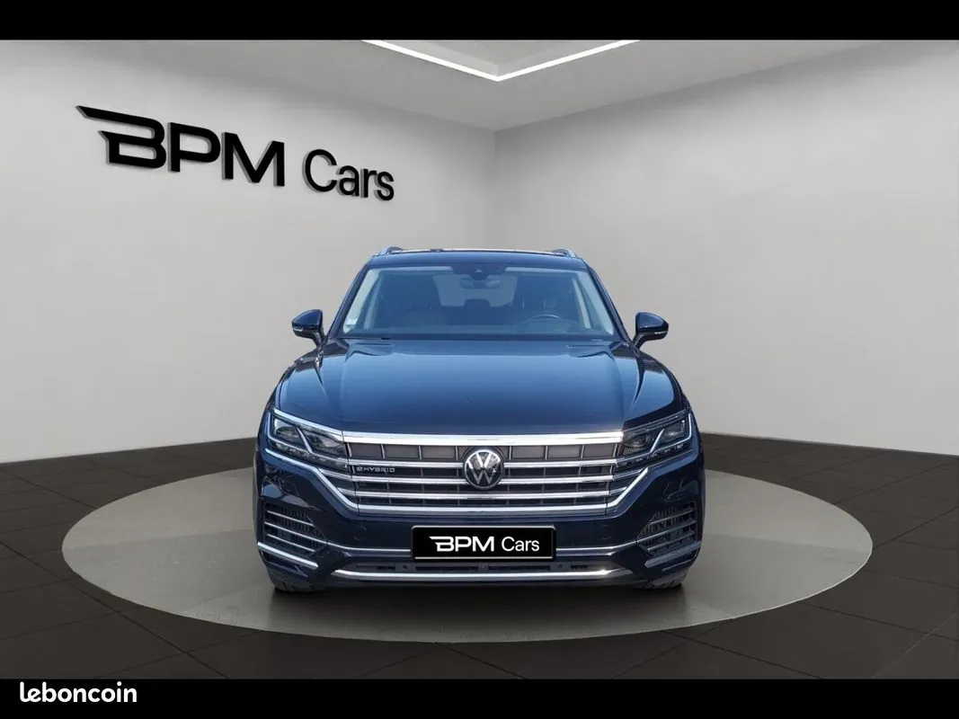Volkswagen Touareg 2021 photo 2