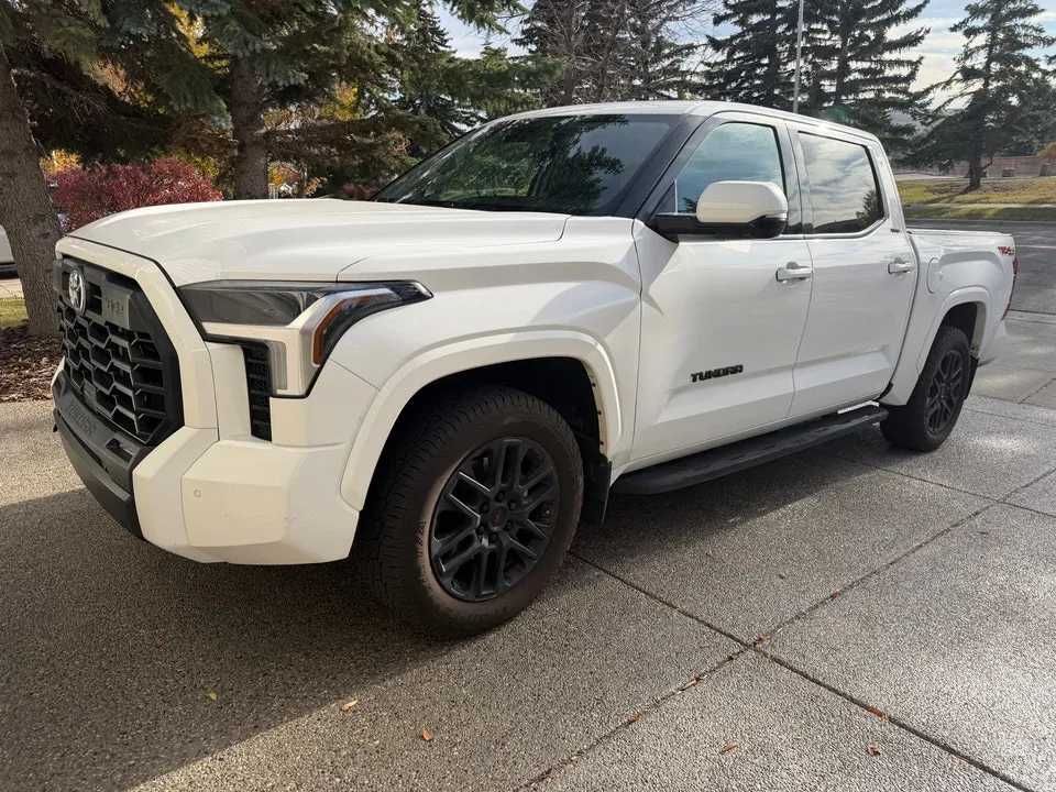 Toyota Tundra 2022 photo 2