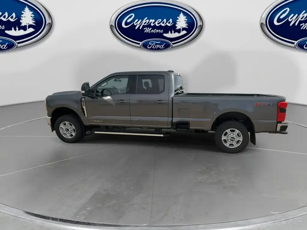 Ford F-350 Super Duty 2026 photo 5