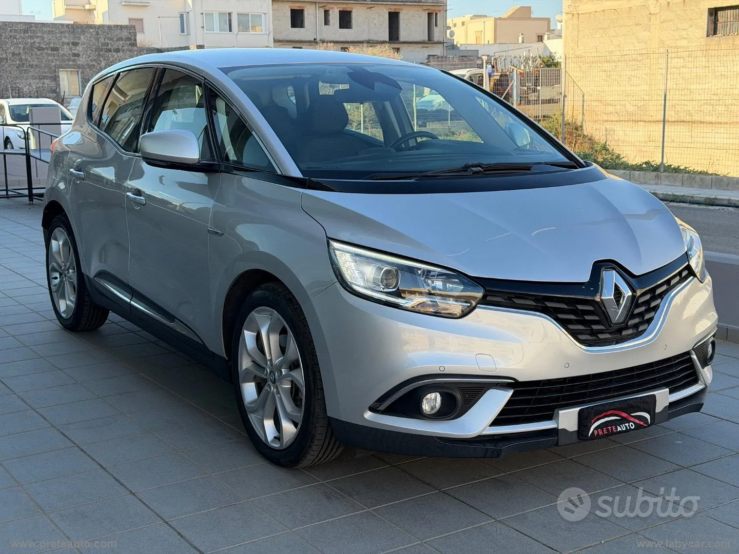 Renault Scenic 2017 photo 3
