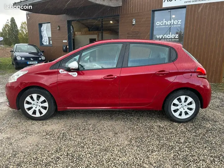 Peugeot 208 2016 photo 2