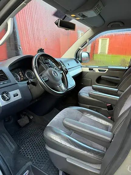 Volkswagen Multivan 2012 photo 5