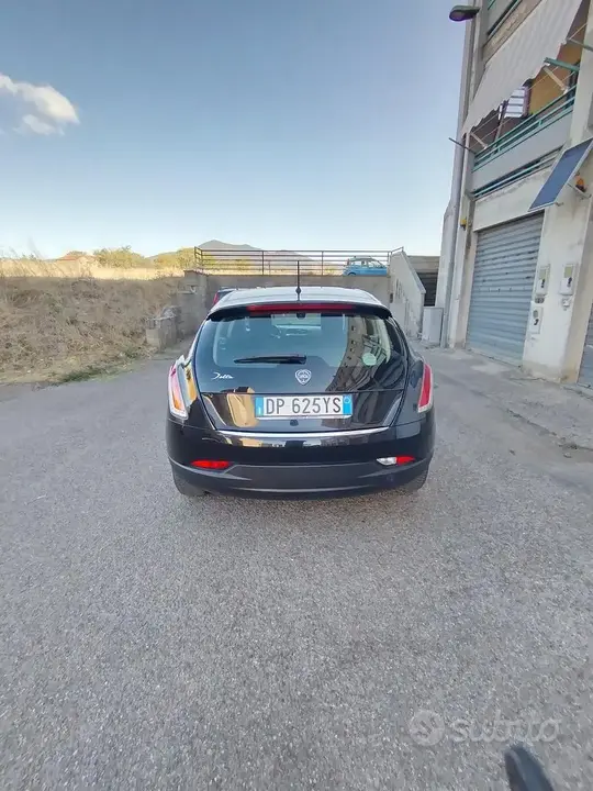 Lancia Delta 2008 photo 5