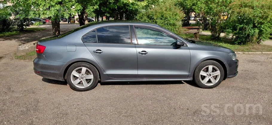 Volkswagen Jetta 2015 photo 3