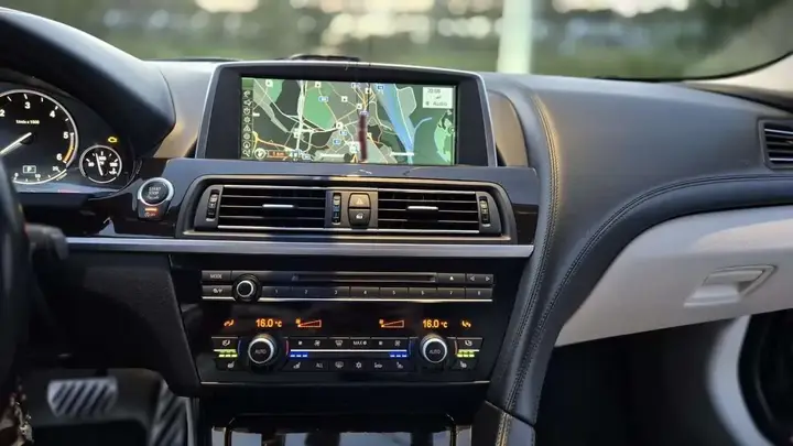 BMW 6 Series 2012 photo 3