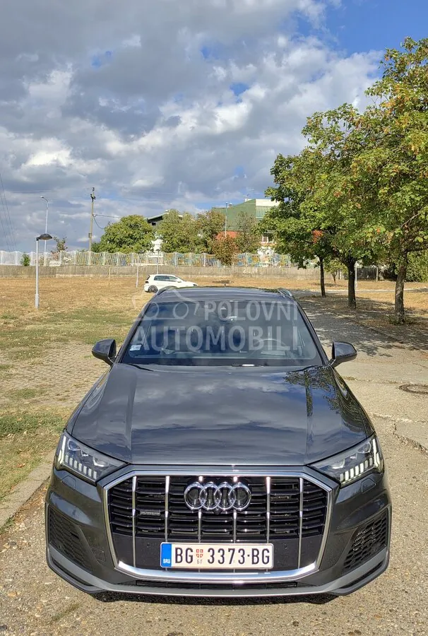 Audi Q7 2021 photo 4