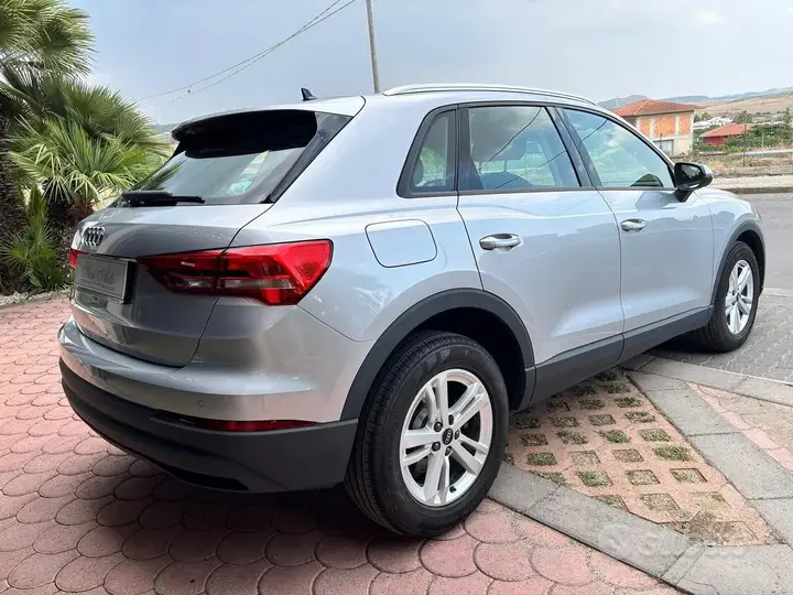 Audi Q3 2022 photo 4