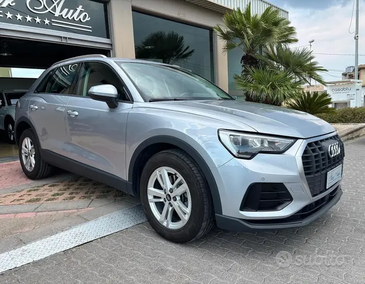 Audi Q3 2022 photo 2