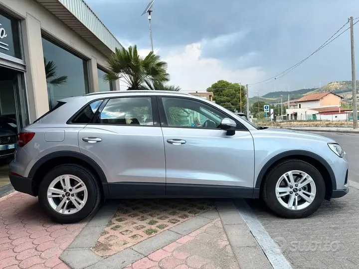 Audi Q3 2022 photo 3