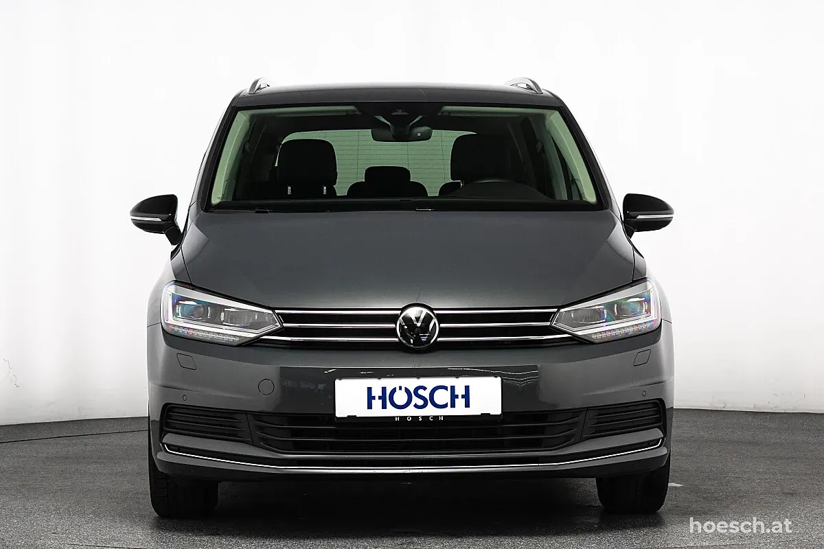 Volkswagen Touran 2025 photo 2