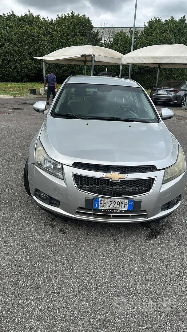 Chevrolet Cruze 2011 photo 3